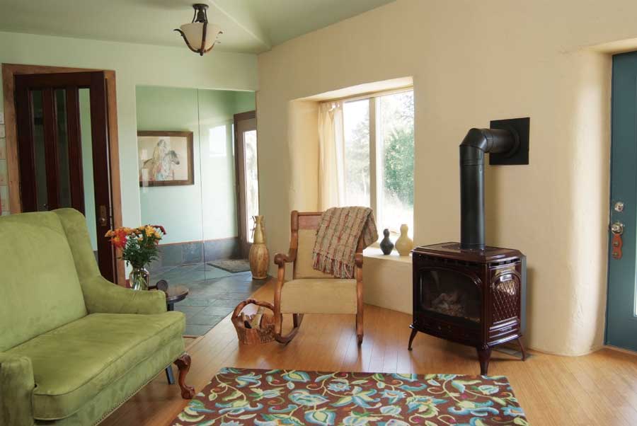 Inspired by Grantham's reuse philosophy, the Bellchambers recovered the sofa and rocking chair rather than buying new.